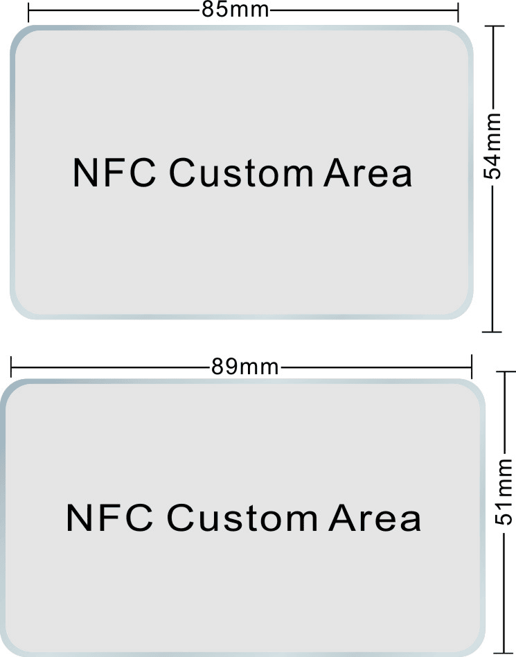 Метални NFC визитки с персонализиран текст, показани с детайл от лазерно рязане за клиенти, които сравняват решения за метални визитки.