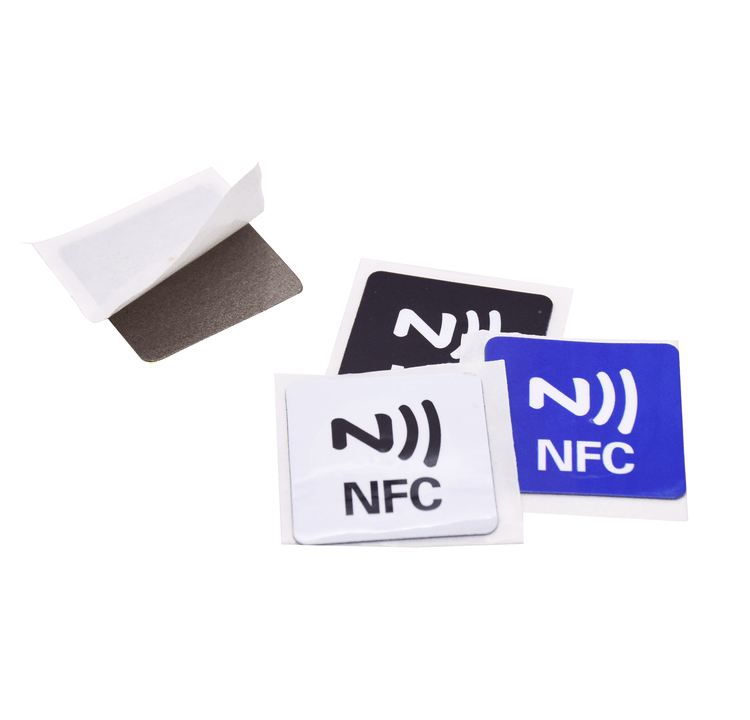NFC HF етикет за обиколки на музейни експозиции с безконтактно сканиране при сравнение на решения в категория HF RFID етикети.