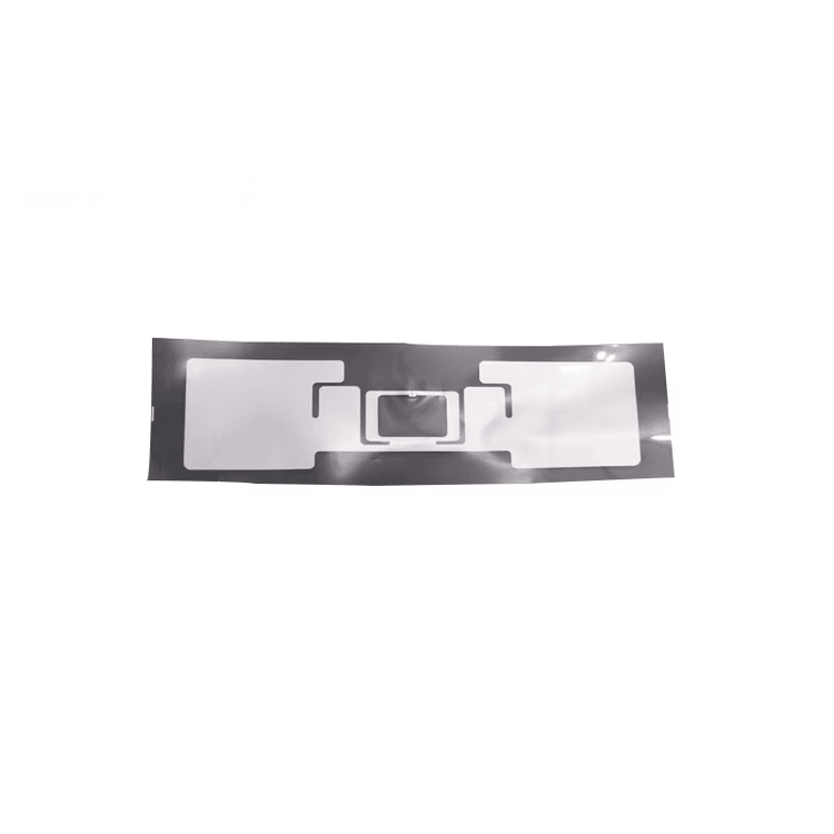 UHF RFID логистични етикети за складово проследяване, показани с акцент върху лепилен гръб за проекти с UHF RFID етикети.