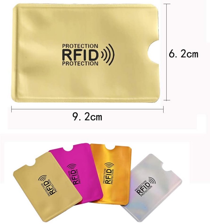 Златист RFID блокиращ калъф с размерна схема и четири цветни калъфа, показващи възможности за различни покрития.