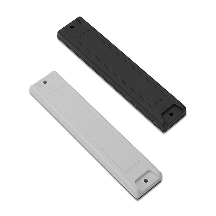 Ясен изглед на ABS RFID тагове върху метал за тежка техника с лазерно изрязан детайл за приложения в категория ABS RFID тагове за метал.