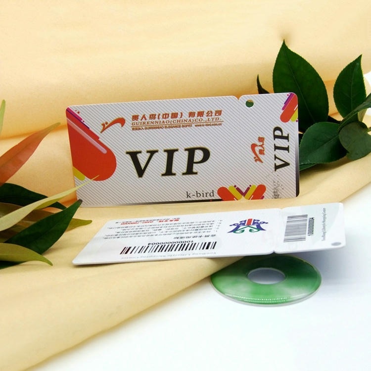 PVC карти ключодържатели и комбо карти с дизайн във формат за портфейл в категорията пластмасови карти.