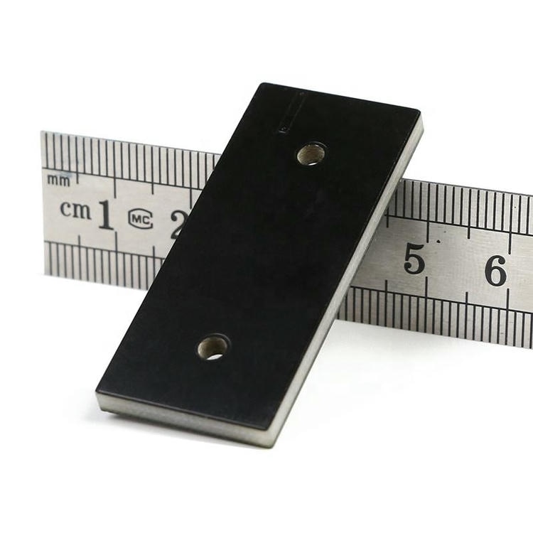 PCB RFID таг за метални индустриални активи с гравирано лого в категорията PCB On-Metal RFID Tags.