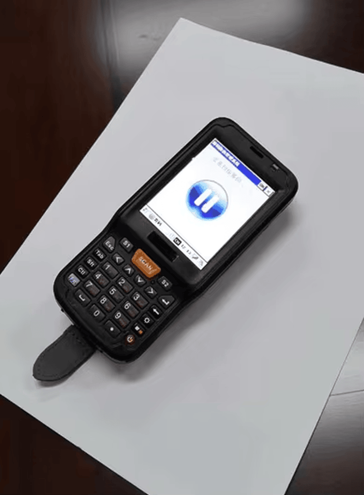 Централната част на RFID жетона показва персонализирано фирмено лого и висококачествени възможности за печат.