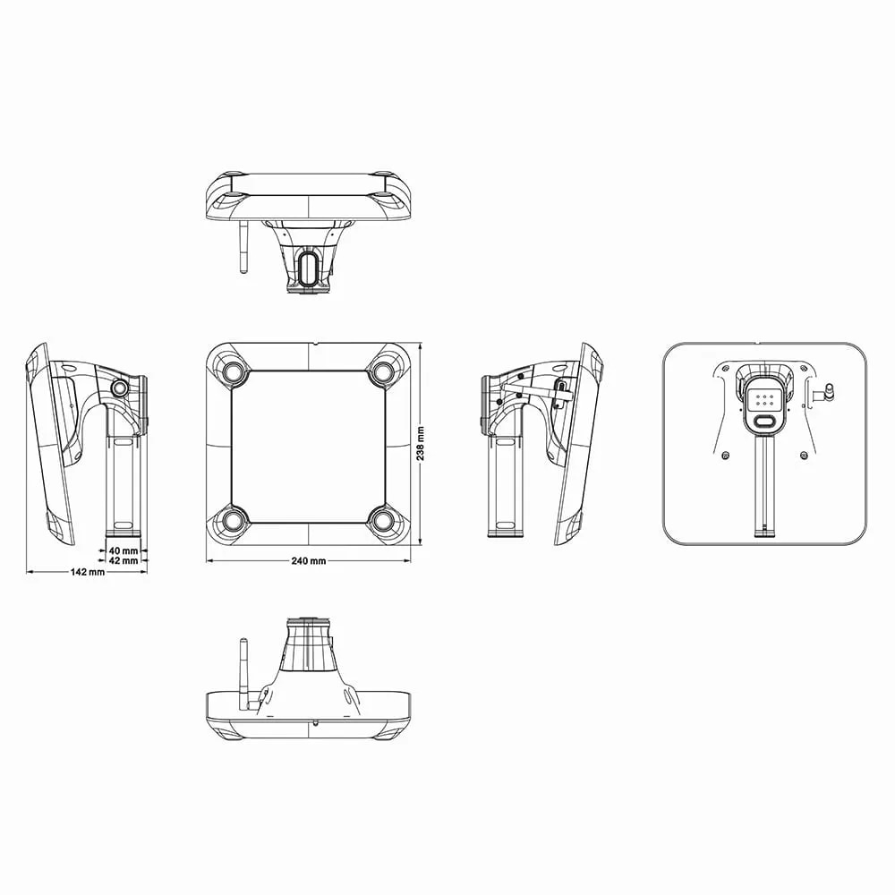 Оператор използва ръчния RFID четец CK-B9 за проследяване на складов инвентар и откриване на скрити активи по високи стелажи.