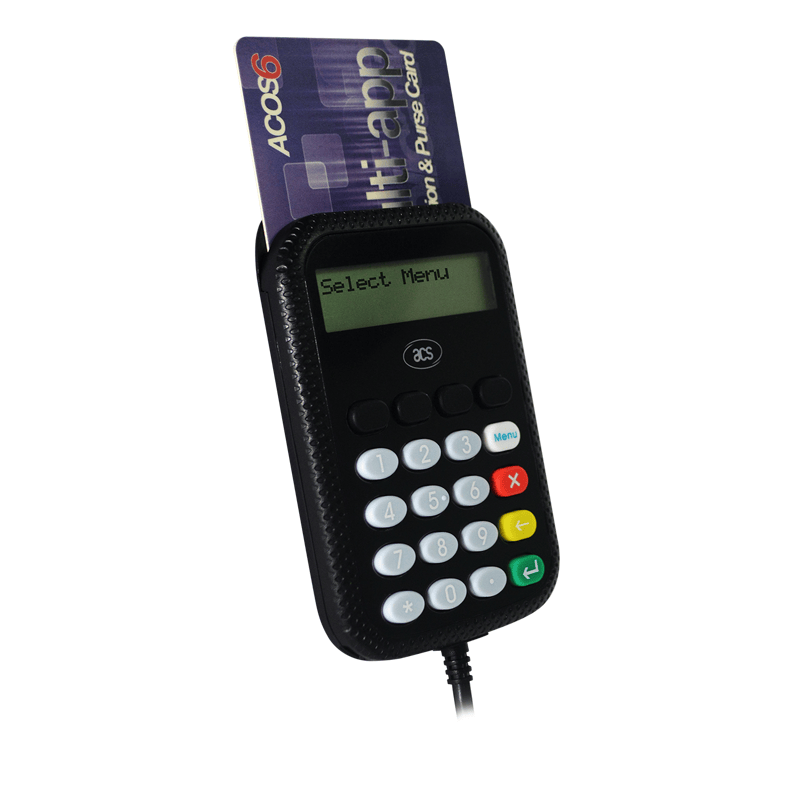 PIN четецът за смарт карти APG8201-B2 е показан с вкарана карта за демонстрация на сигурно въвеждане на карта и избор от меню.