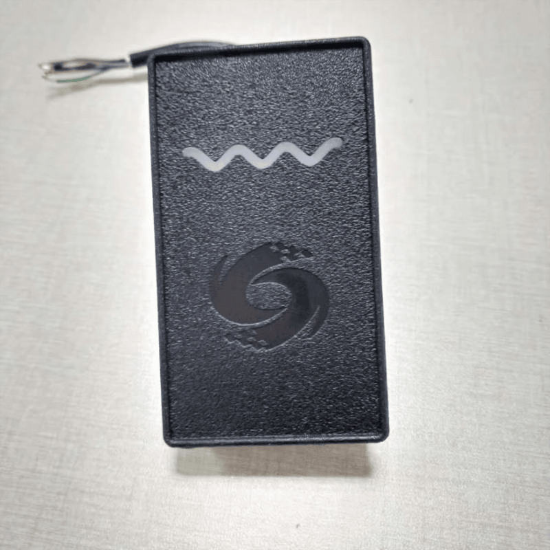 Техническа схема обяснява съвместимостта на четеца D5 с изходни формати Wiegand 26 и 34 за лесна интеграция със системи за сигурност.
