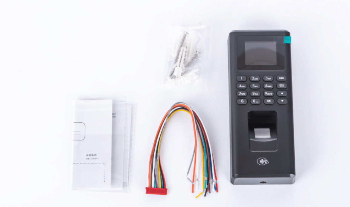 Изображението показва приложението на самостоятелния RFID терминал с пръстов отпечатък в система за сигурност и контрол на достъп.