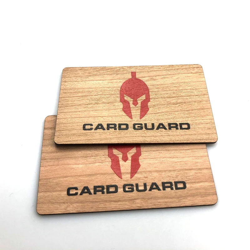 Дървени RFID карти за програми за лоялност и различни бизнес приложения.