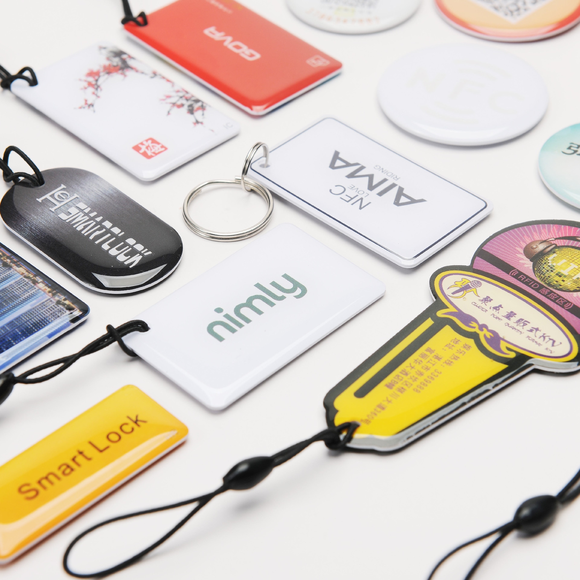 Запечатани с епоксидна смола RFID тагове за идентификация осигуряващи водоустойчива защита IP65 за достъп до обекти в тежки условия.